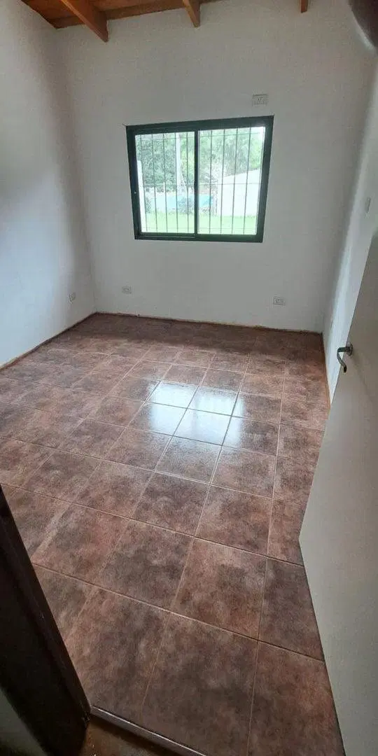 VENTA CASA 3 AMBIENTES-ALEJANDRO KORN-CON COCHERA 4