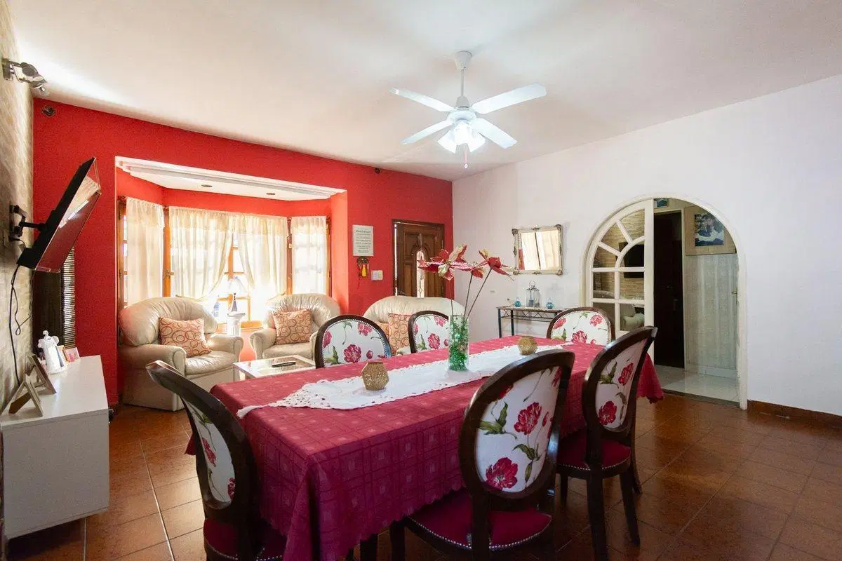 VENTA CASA CUATRO AMBIENTES CASTELAR QUINCHO 2