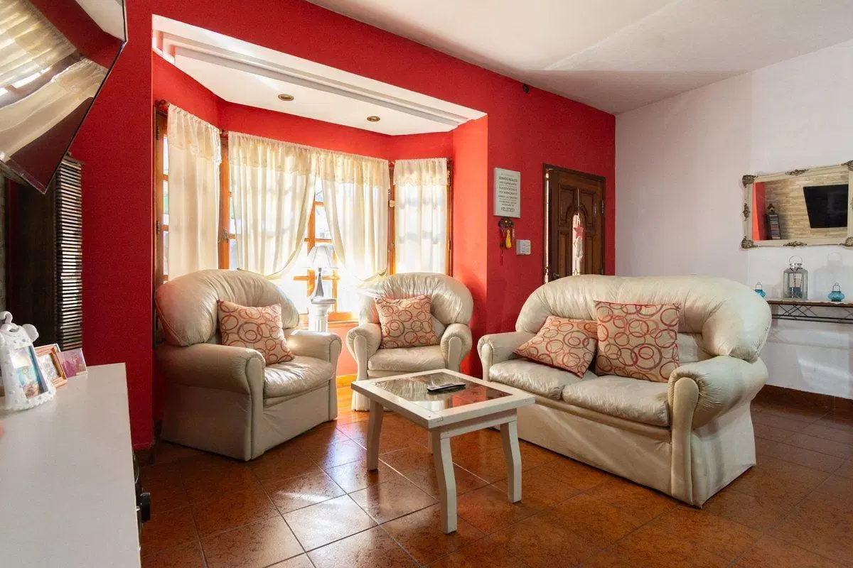 VENTA CASA CUATRO AMBIENTES CASTELAR QUINCHO 5