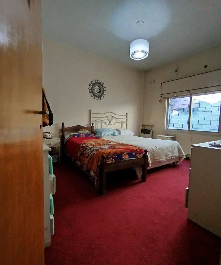 Venta Casa 3 Ambientes mas Departamento en Moron 5