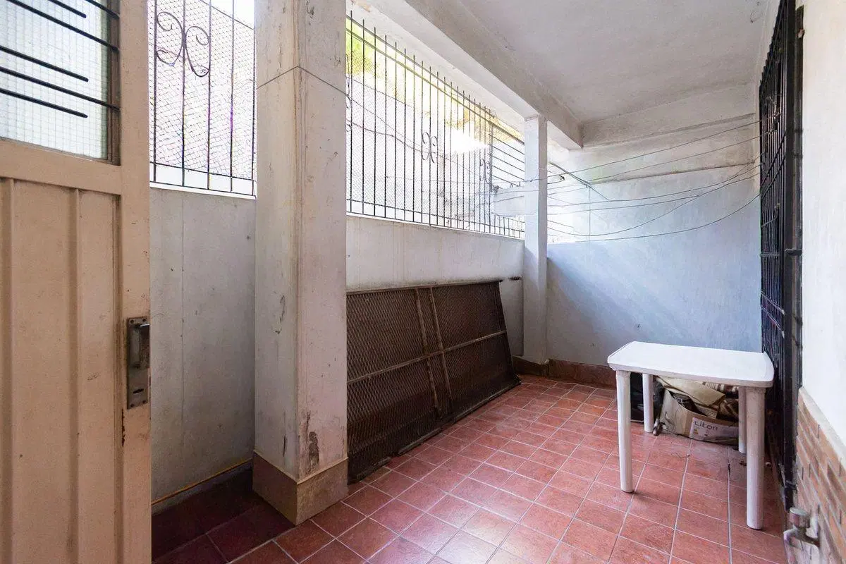 VENTA CASA DOS AMBIENTES MORON OPORTUNIDAD 5