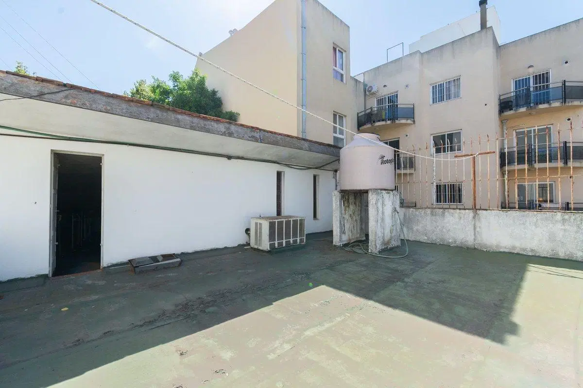 VENTA CASA 3 AMBIENTES MORON 5