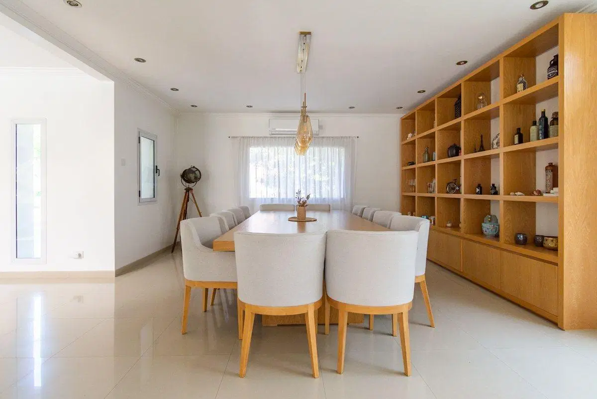 Venta casa cinco ambientes El Casco de Leloir 2