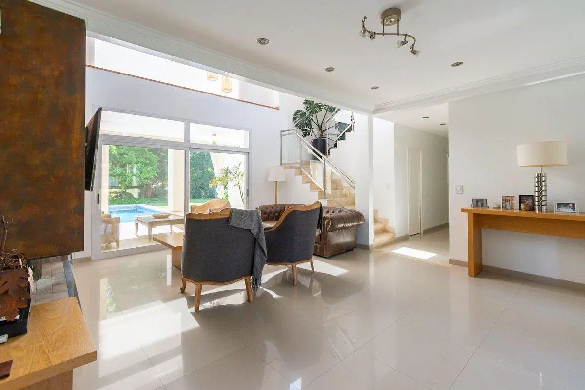 Venta casa cinco ambientes El Casco de Leloir 5