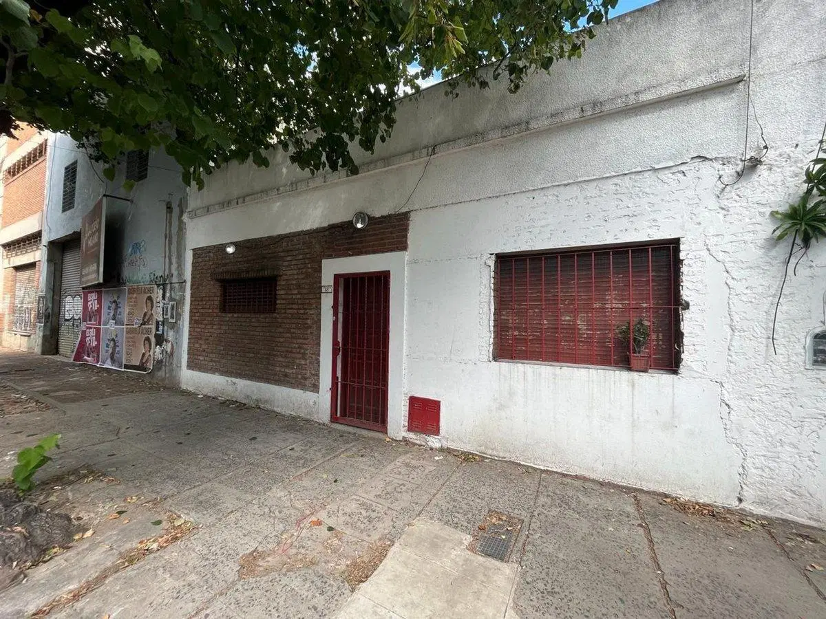 VENTA CASA MULITFAMILIAR 20M ESTACIÓN MORON 3 UF 2