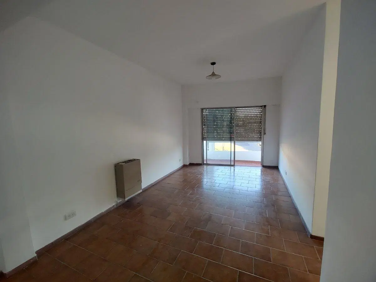 ALQUILER DEPARTAMENTO PH 3 AMBIENTES, MORON! 3