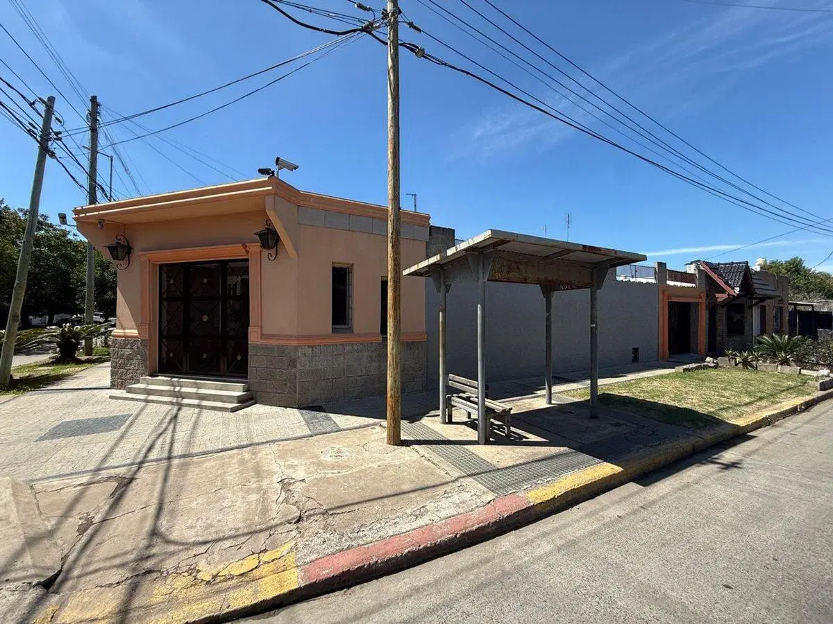 VENTA CASA 3 AMBIENTES EN MORON 3