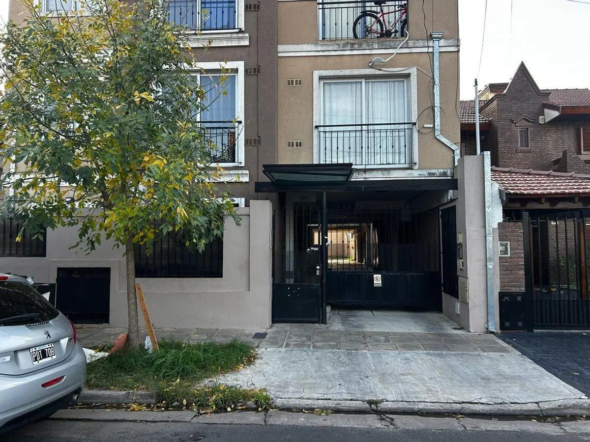 Venta Cochera descubierta en Morón 4
