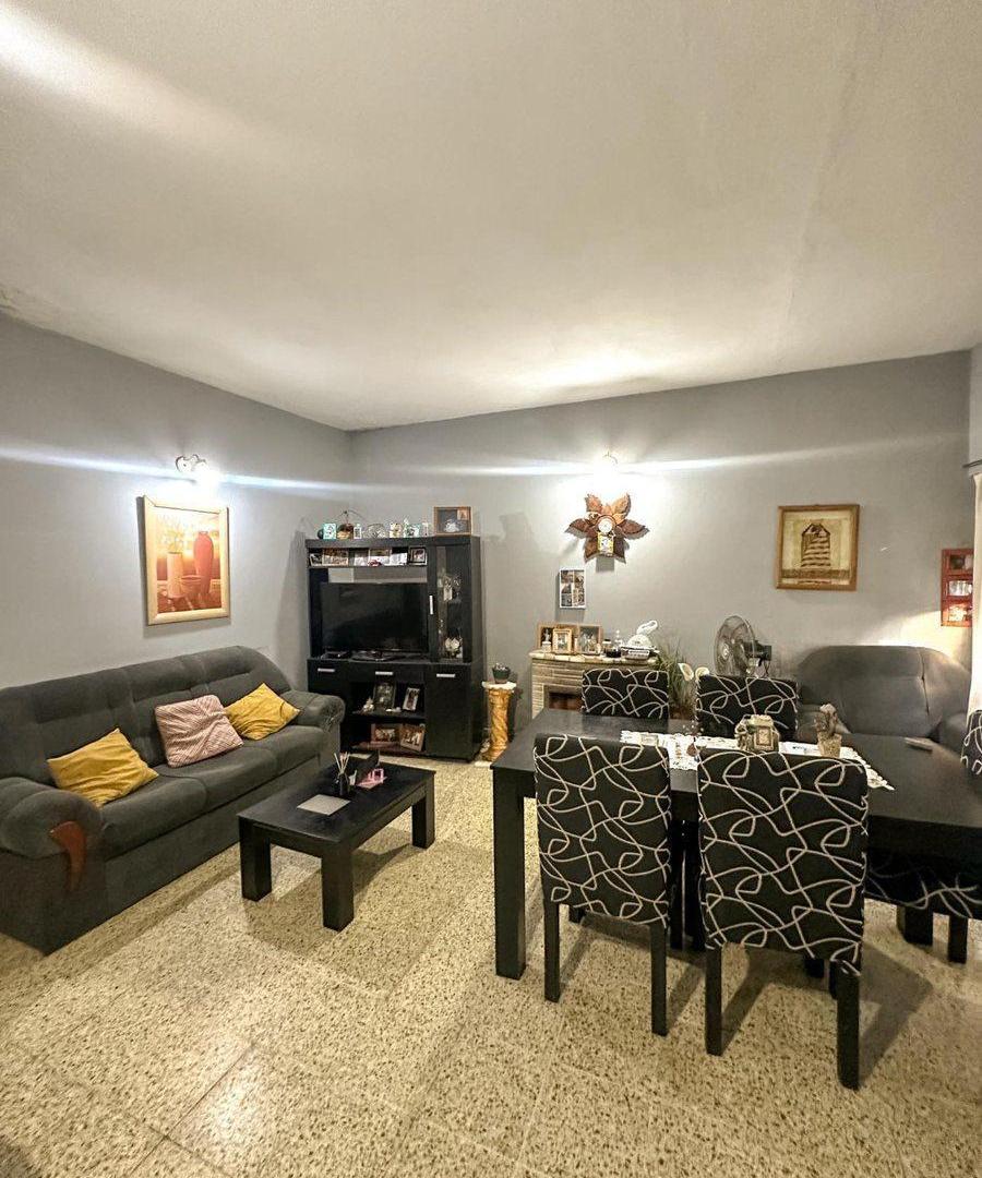 Foto de VENTA CASA 4 AMBIENTES LOMAS DEL MIRADOR APTO CRED, imagen 3