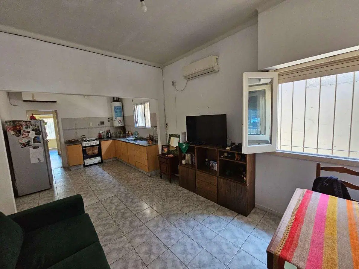 VENTA CASA 3 AMBIENTES PATIO COCHERA MORON CENTRO 5