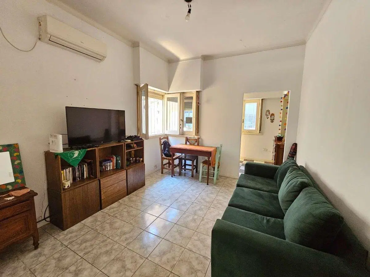 VENTA CASA 3 AMBIENTES PATIO COCHERA MORON CENTRO 2