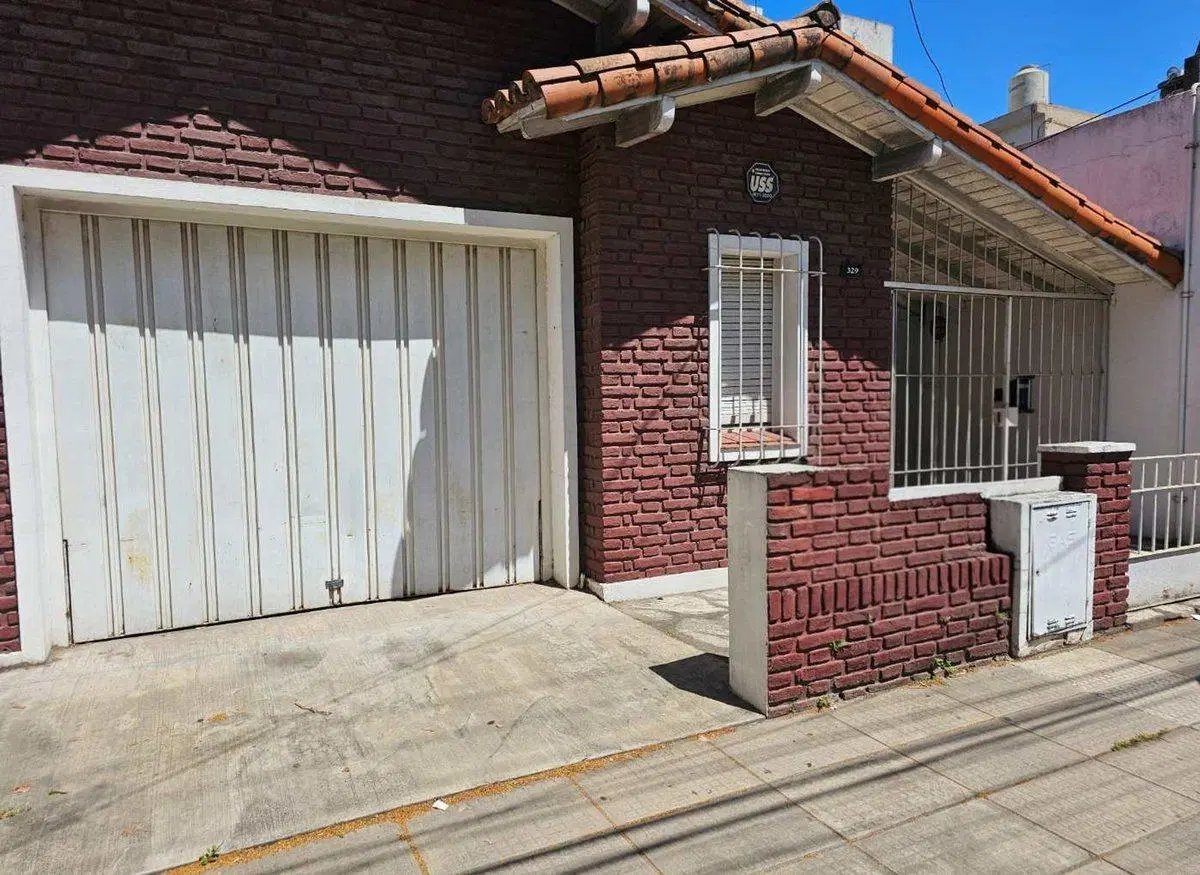 VENTA CASA 3 AMBIENTES PATIO COCHERA MORON CENTRO 4