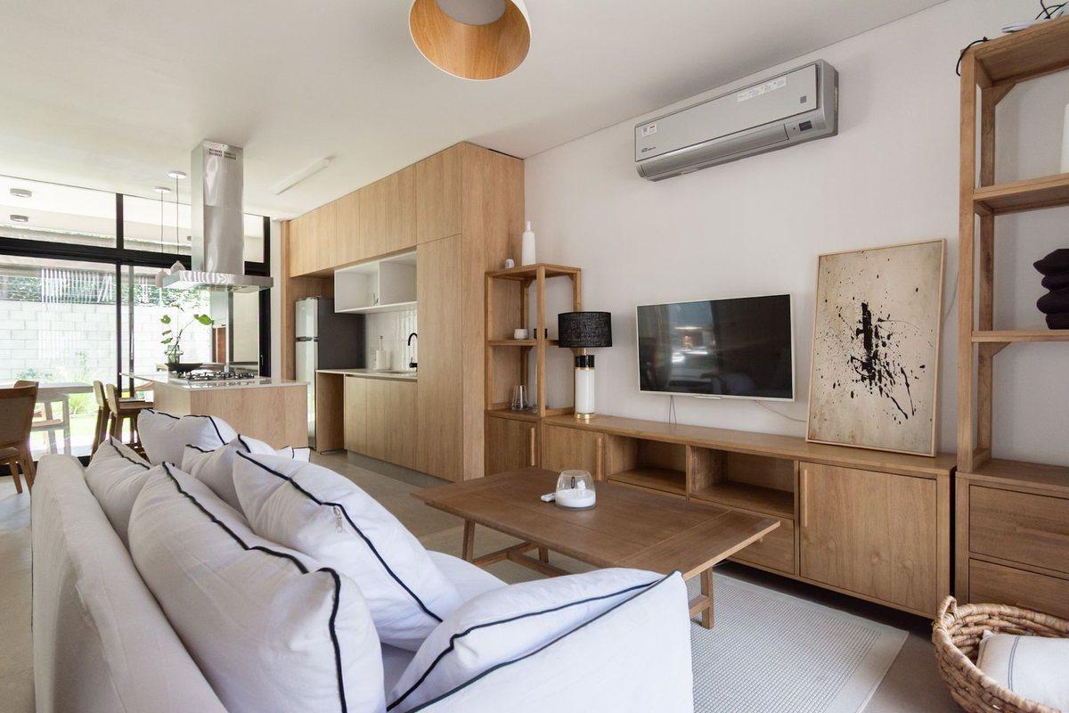 Foto de VENTA CASA 4 AMBIENTES PARQUE LELOIR COCHERA, imagen 1