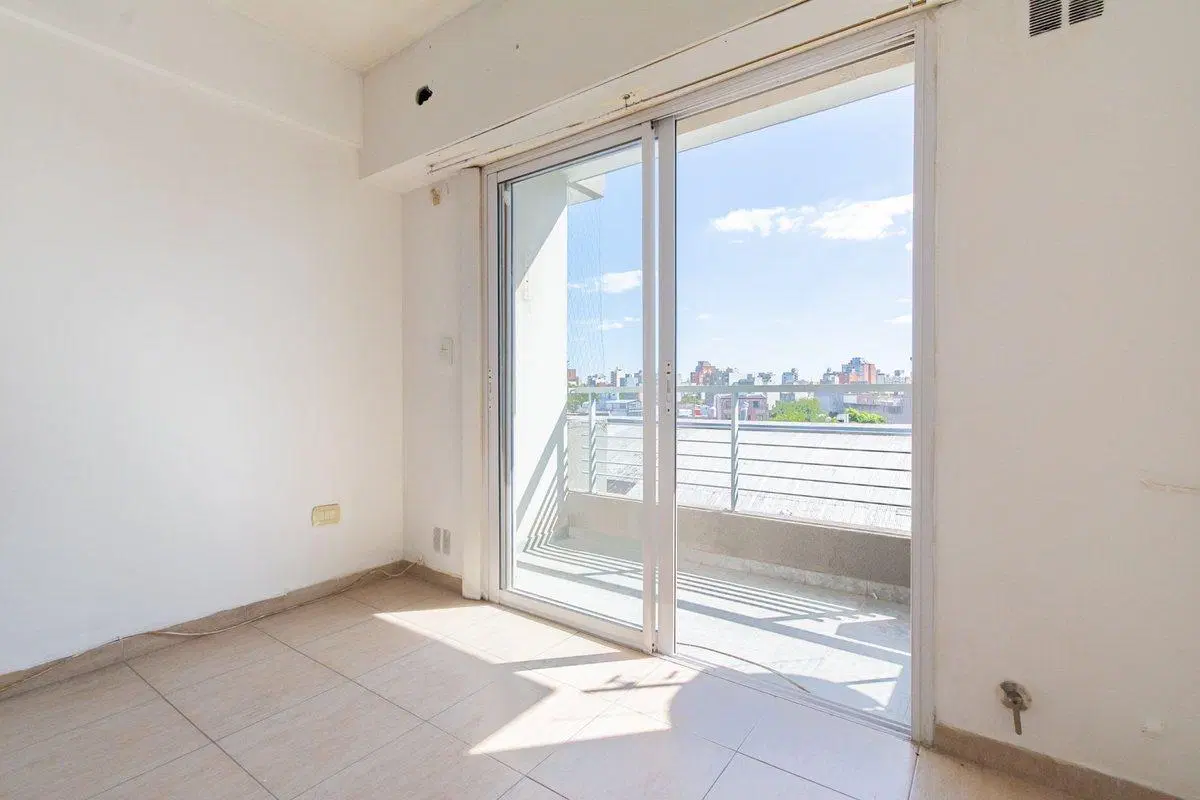 DEPARTAMENTO VENTA MORON 2 AMBIENTES APTO CREDITO 5