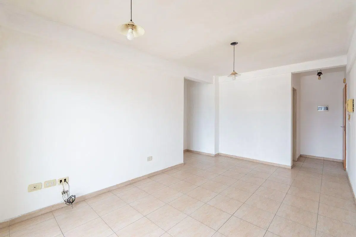 DEPARTAMENTO VENTA MORON 2 AMBIENTES APTO CREDITO 4