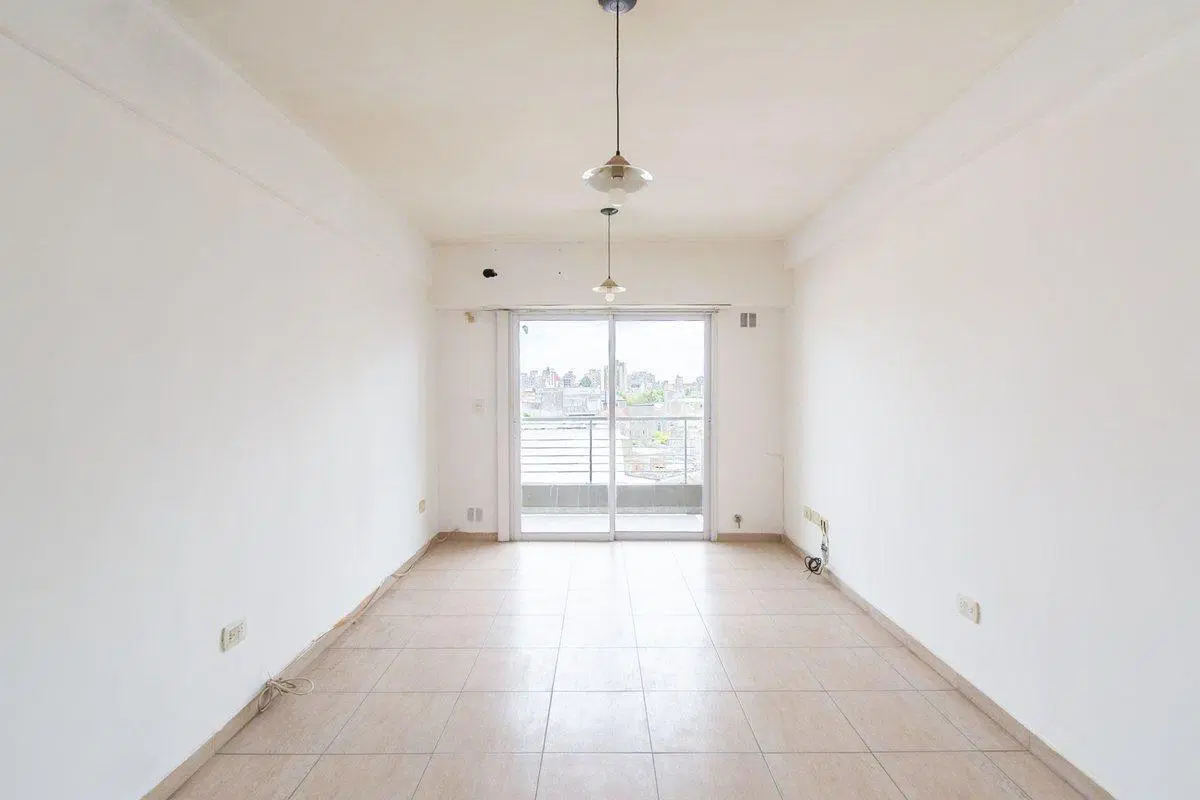 DEPARTAMENTO VENTA MORON 2 AMBIENTES APTO CREDITO 3