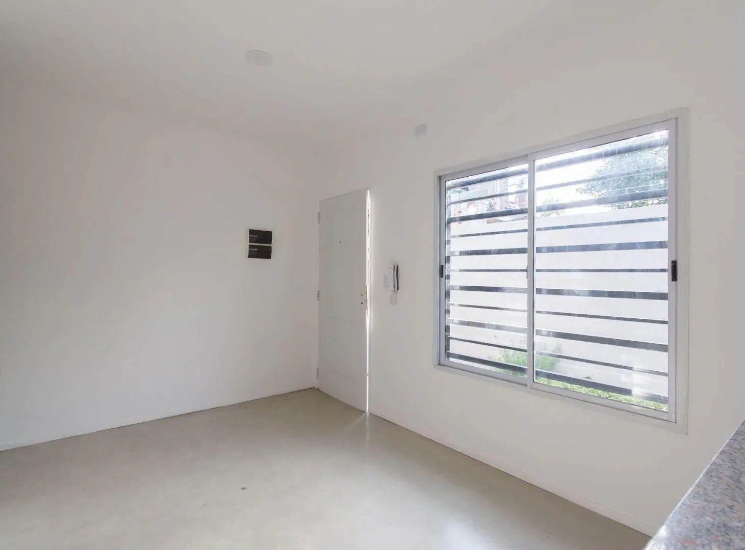 VENTA DEPARTAMENTO PH 2 AMB ITUZAINGO FINANCIA 2