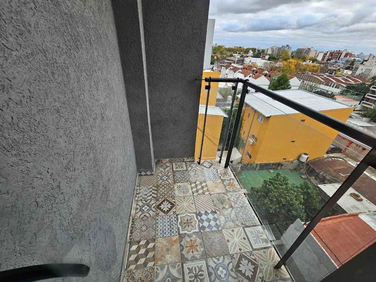 VENTA DEPARTAMENTO DOS AMBIENTES MORON COCHERA CUB 5