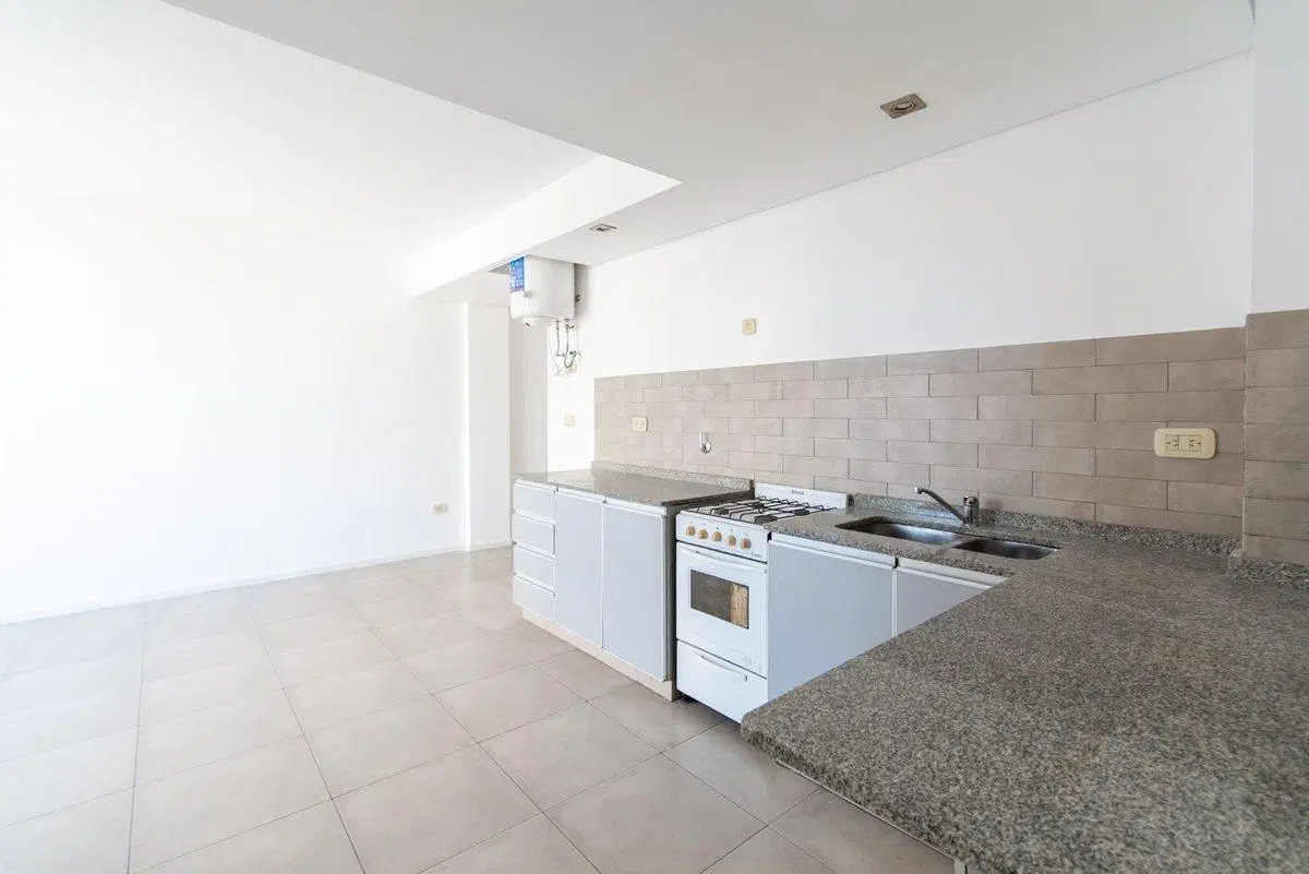 DEPARTAMENTO VENTA MORON 3 AMB COCHERA APTOCREDITO 4