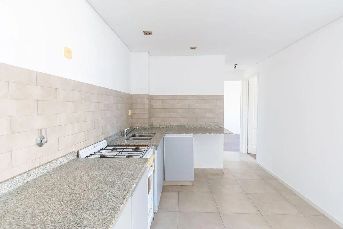 DEPARTAMENTO VENTA MORON 3 AMB COCHERA APTOCREDITO 5