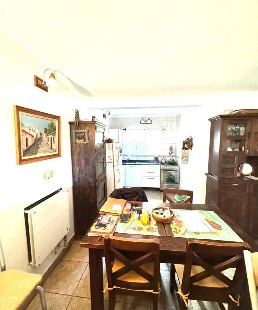 VENTA CASA 4 AMBIENTES EN CASTELAR 2
