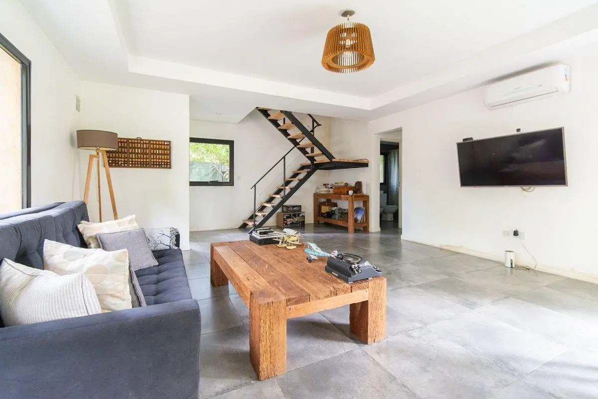 VENTA CASA 4 AMBIENTES COMPLEJO CERRADO P. LELOIR 3