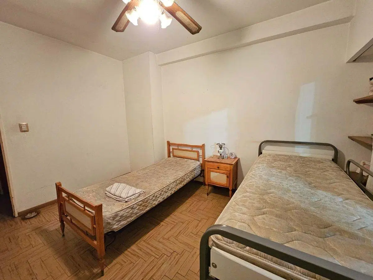 VENTA CASA 4 AMBIENTES MERLO - PARQUE Y COCHERA 2