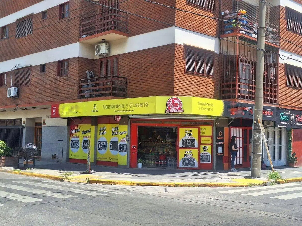 VENDE LOCAL COMERCIAL RAMOS MEJIA 5