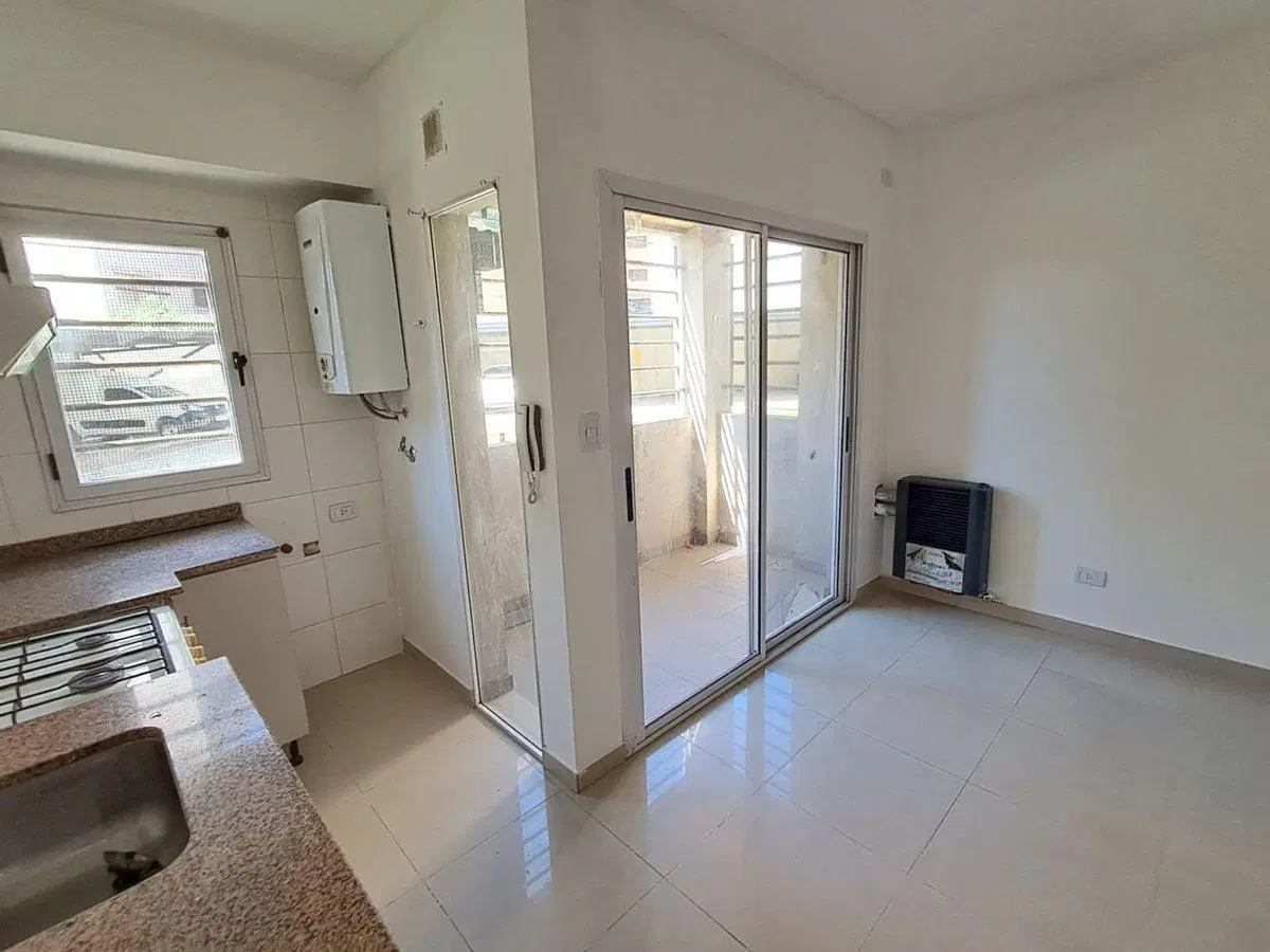 VENDE DEPARTAMENTO TRES AMBIENTES VILLA CELINA 5