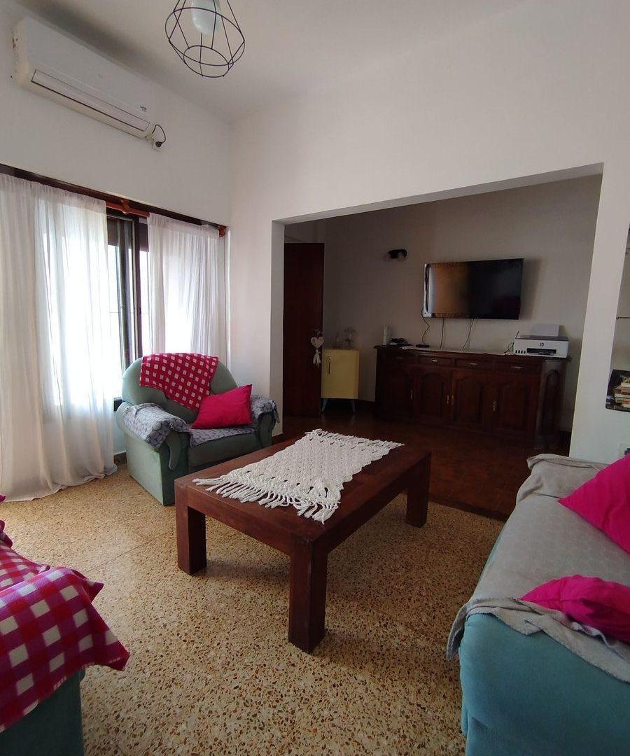 Venta Casa 4 Ambientes Moron Permuta apta Credito