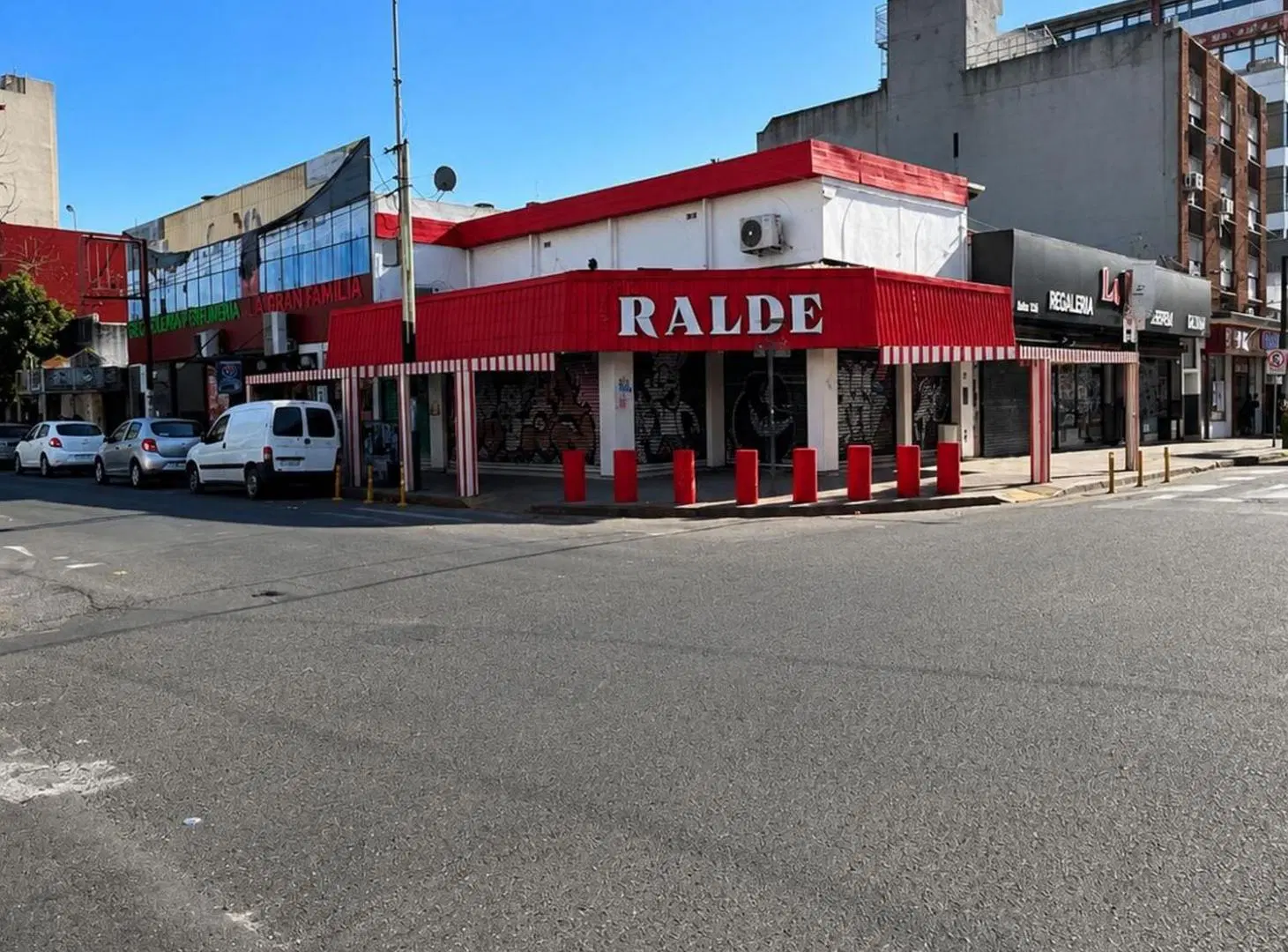 VENTA LOCAL MORON 832 MTS ESQUINA ESTRATEGICA 5