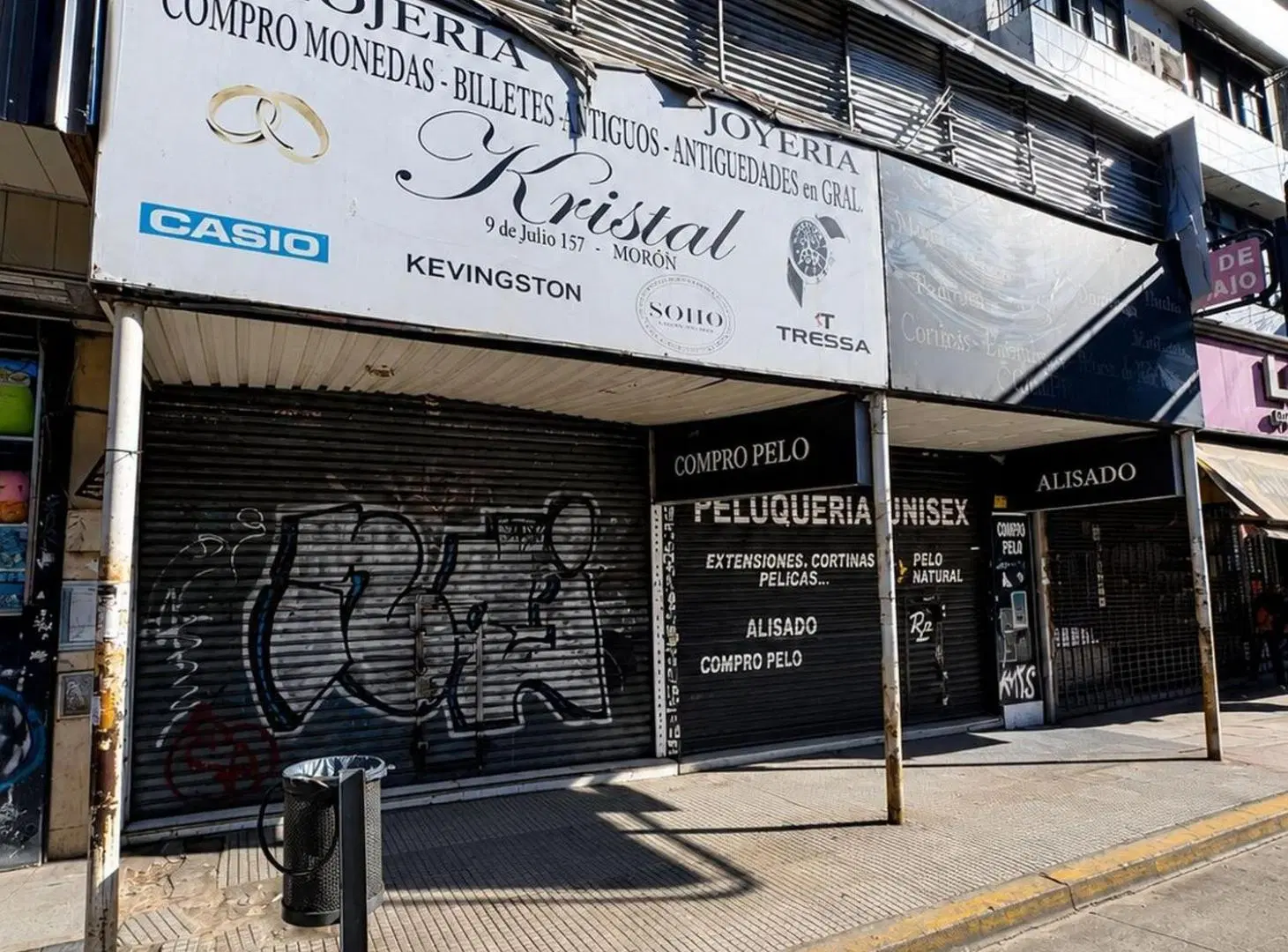 VENTA LOCAL MORON CENTRO EXCELENTE UBICACION 4