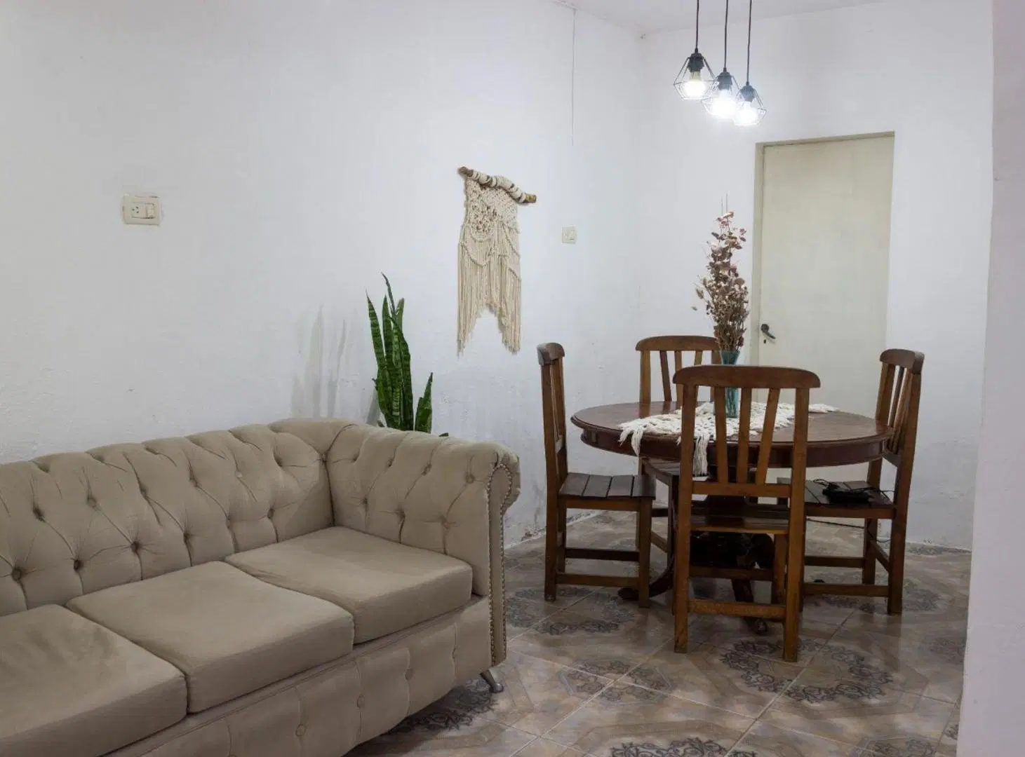 CASA 4 AMBIENTES EN VILLA TESEI – OPORTUNIDAD 5