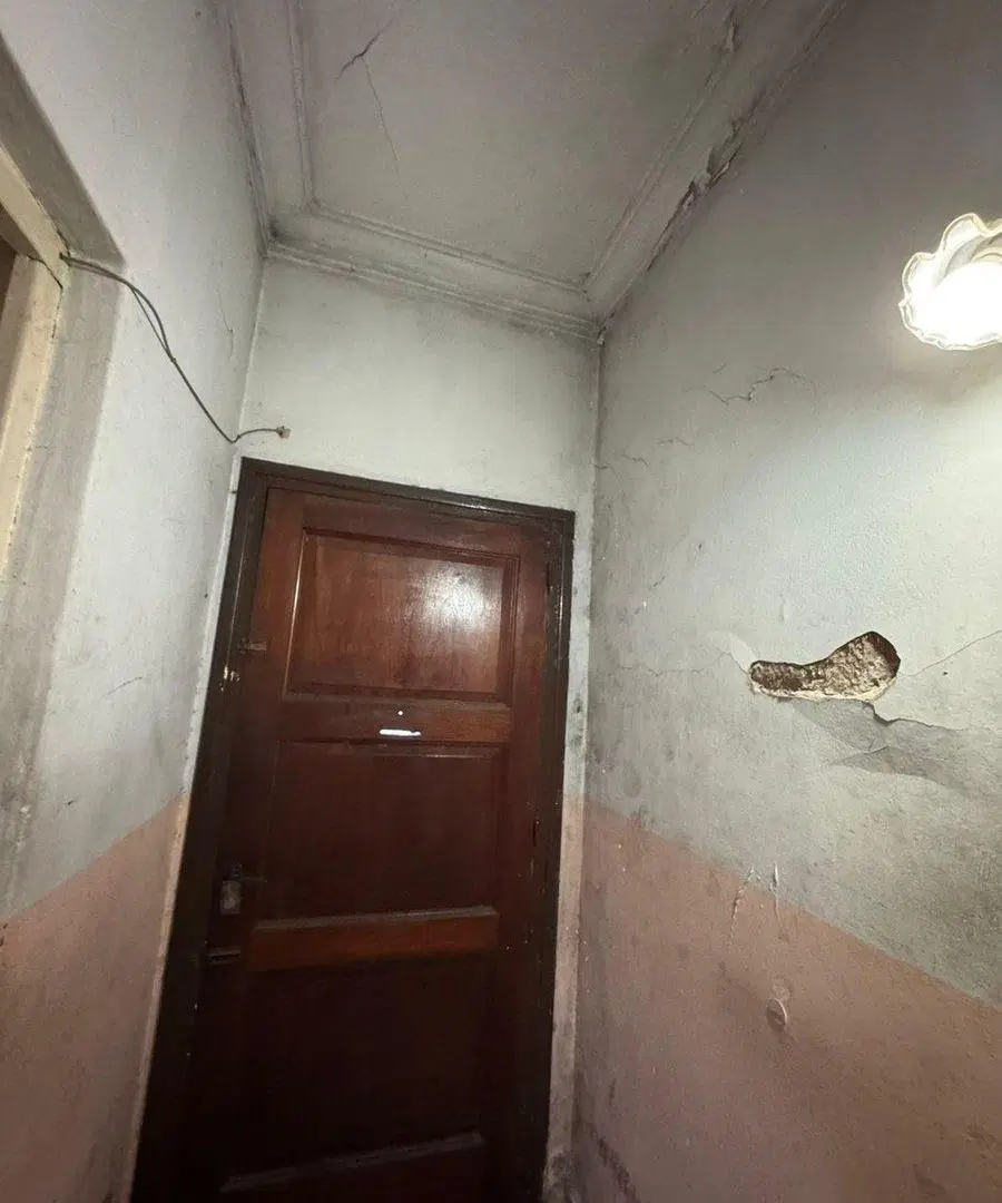 VENTA CASA 3 AMBIENTES  CASTELAR A REFACCIONAR 2