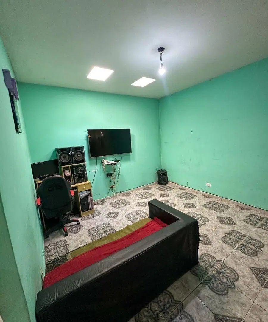 VENTA CASA PH DPTO 2 AMBIENTES EN SAN JUSTO 4