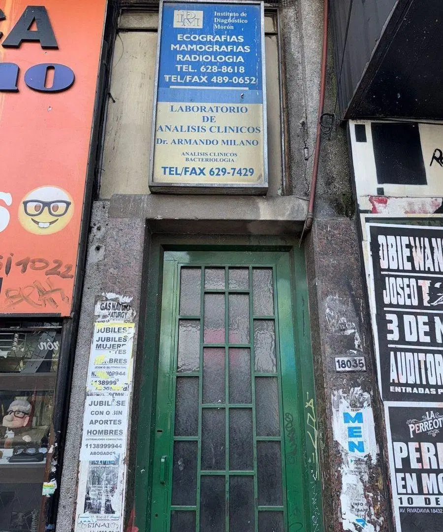 VENTA OFICINA EN MORON 200MTS CUBIERTOS 4