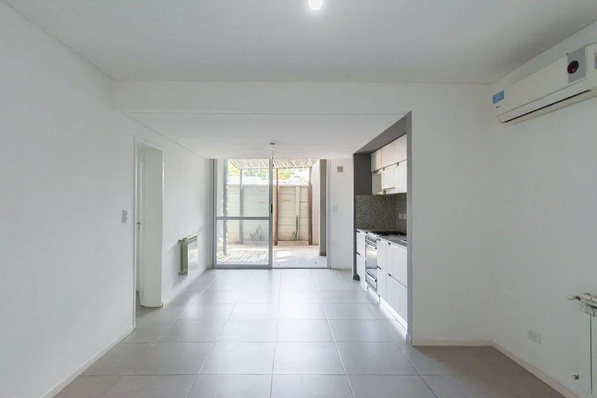 DEPARTAMENTO VENTA ITUZAINGO 3 AMB COCHERA JARDIN 4