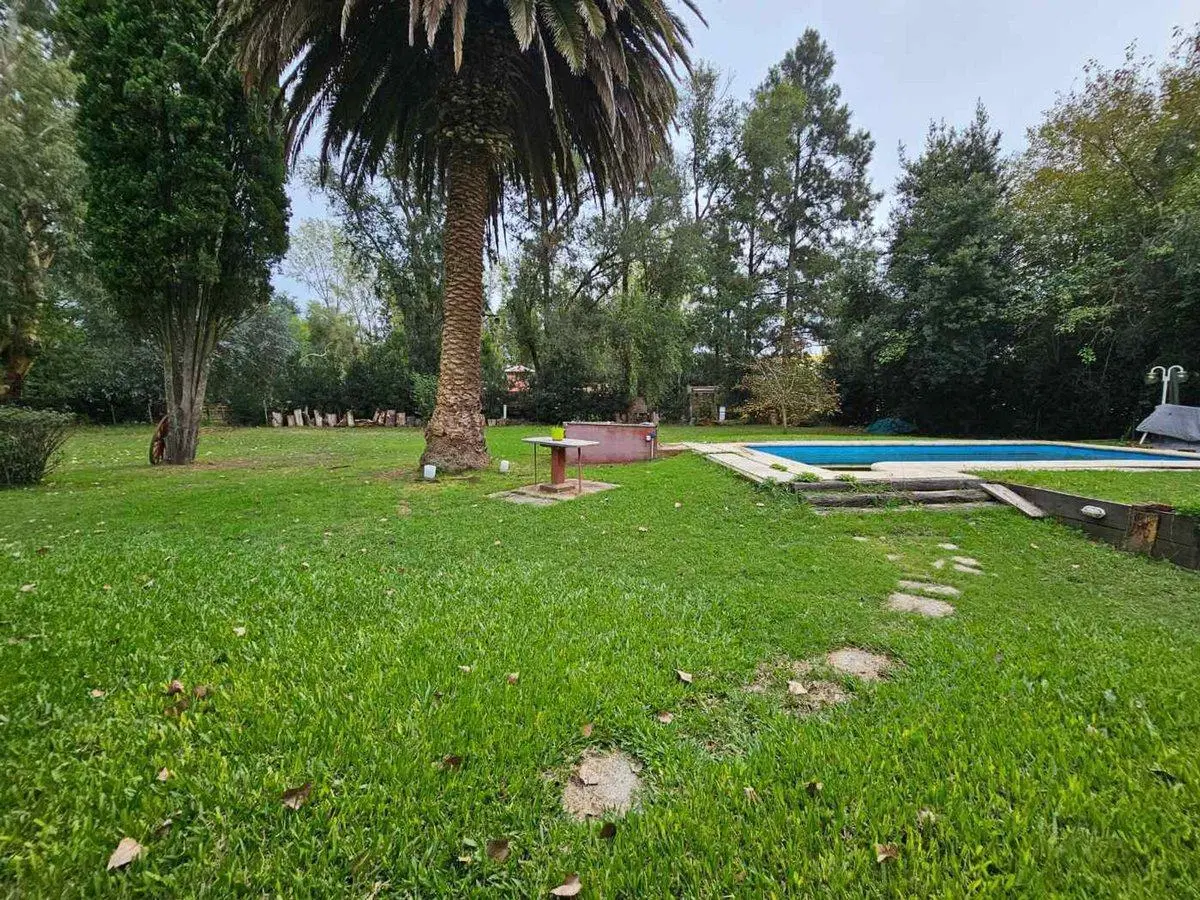 Casa quinta 5 amb en venta laguna de lobos 1632m2 2