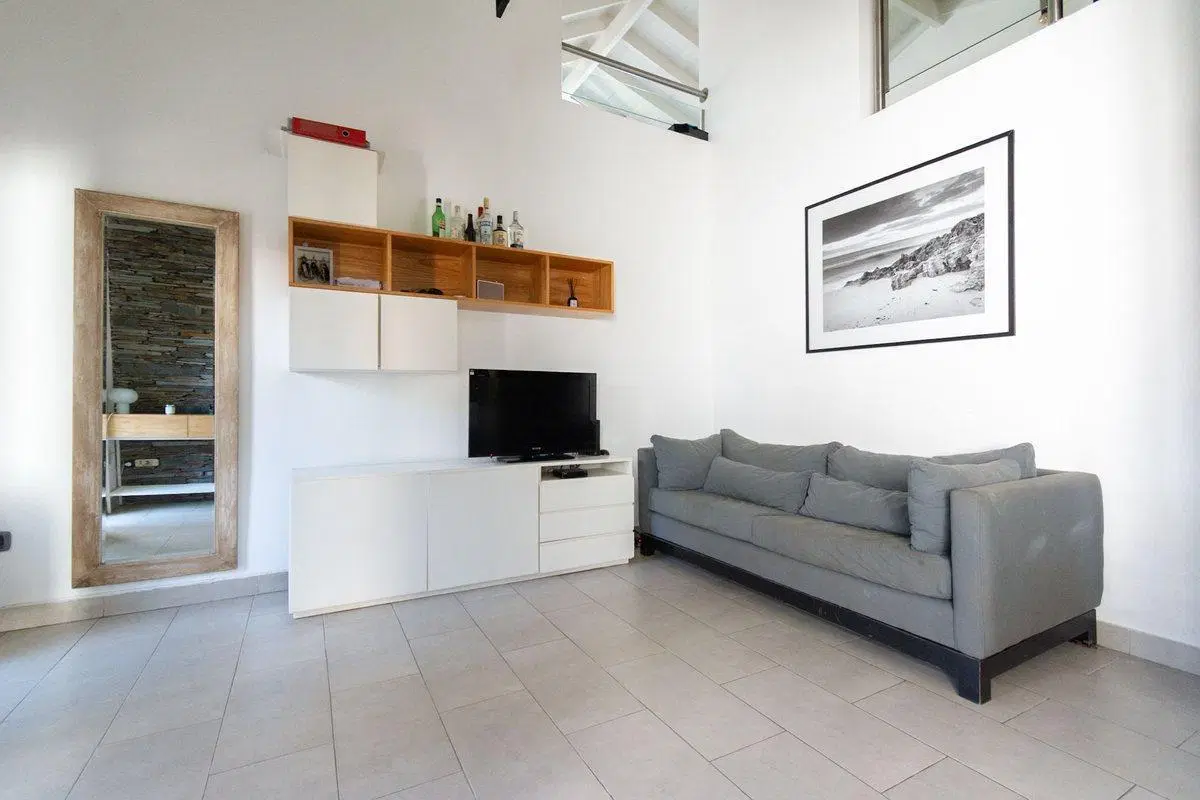 CASA EN VENTA EN CASTELAR NORTE 3 AMBIENTES 5