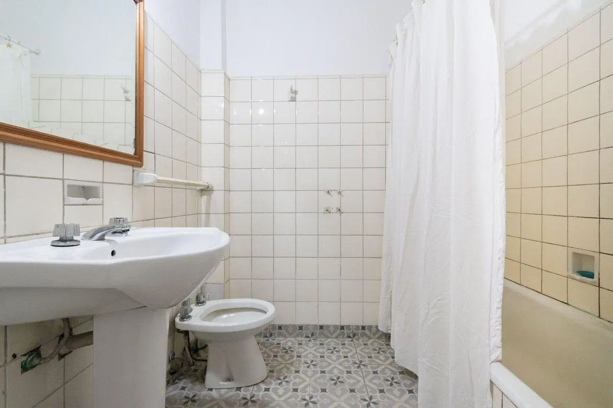 VENTA DEPARTAMENTO 2 AMBIENTES RAMOS MEJIA C/PATIO 4