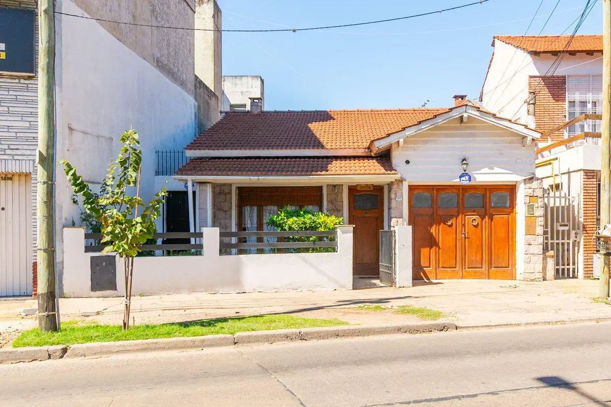 VENTA CASA 3 AMBIENTES RAMOS MEJIA  CON COCHERA 2