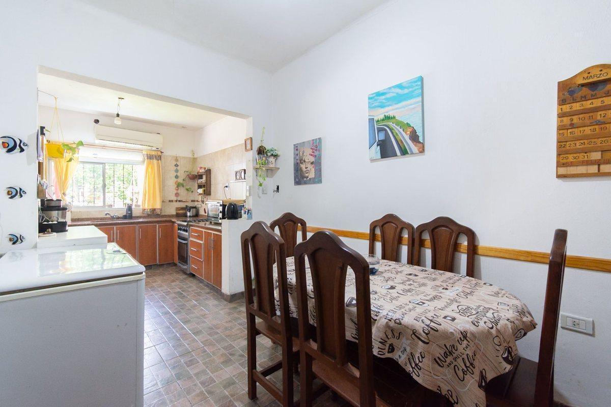 Foto de VENTA CASA 3 AMBIENTES RAMOS MEJIA CON COCHERA, imagen 5