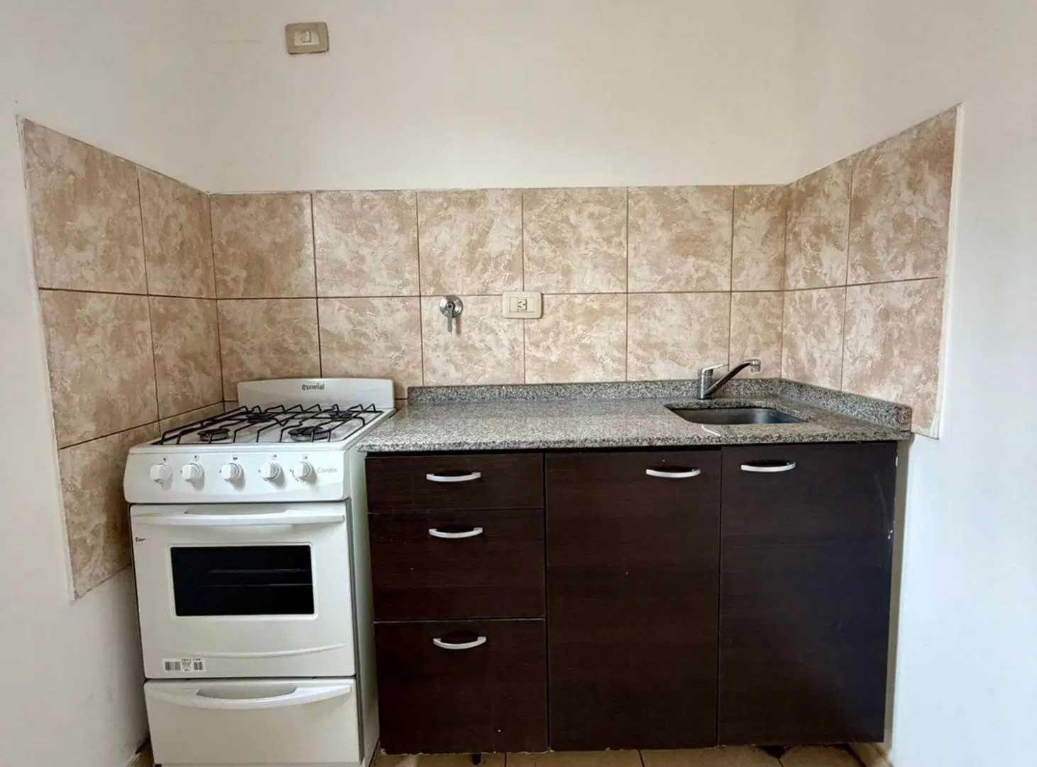 ALQUILER DEPARTAMENTO 2 AMBIENTES, CASEROS! 4