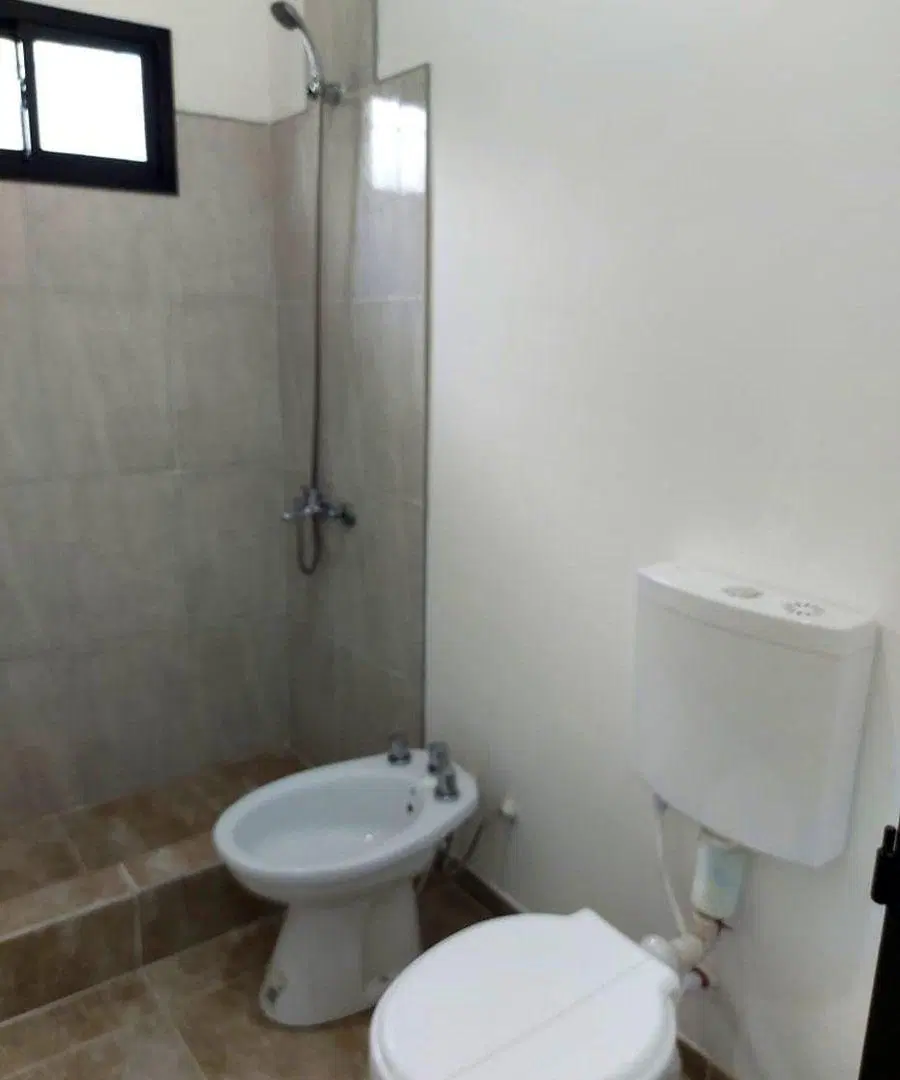 VENTA CASA 3 AMBIENTES-ALEJANDRO KORN-CON COCHERA 5