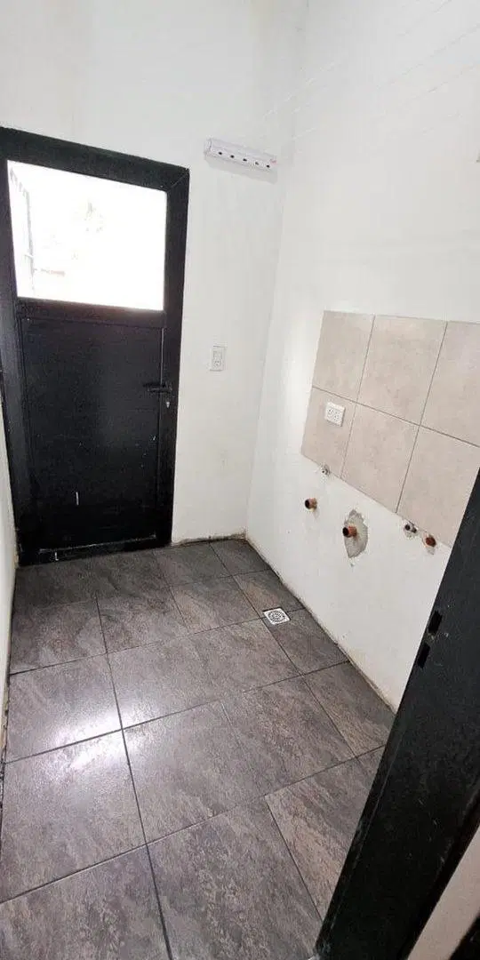 VENTA CASA 3 AMBIENTES-ALEJANDRO KORN-CON COCHERA 8