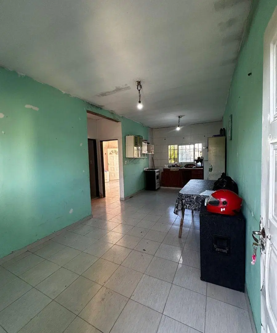 VENTA CASA 4 AMBIENTES EN MERLO 8