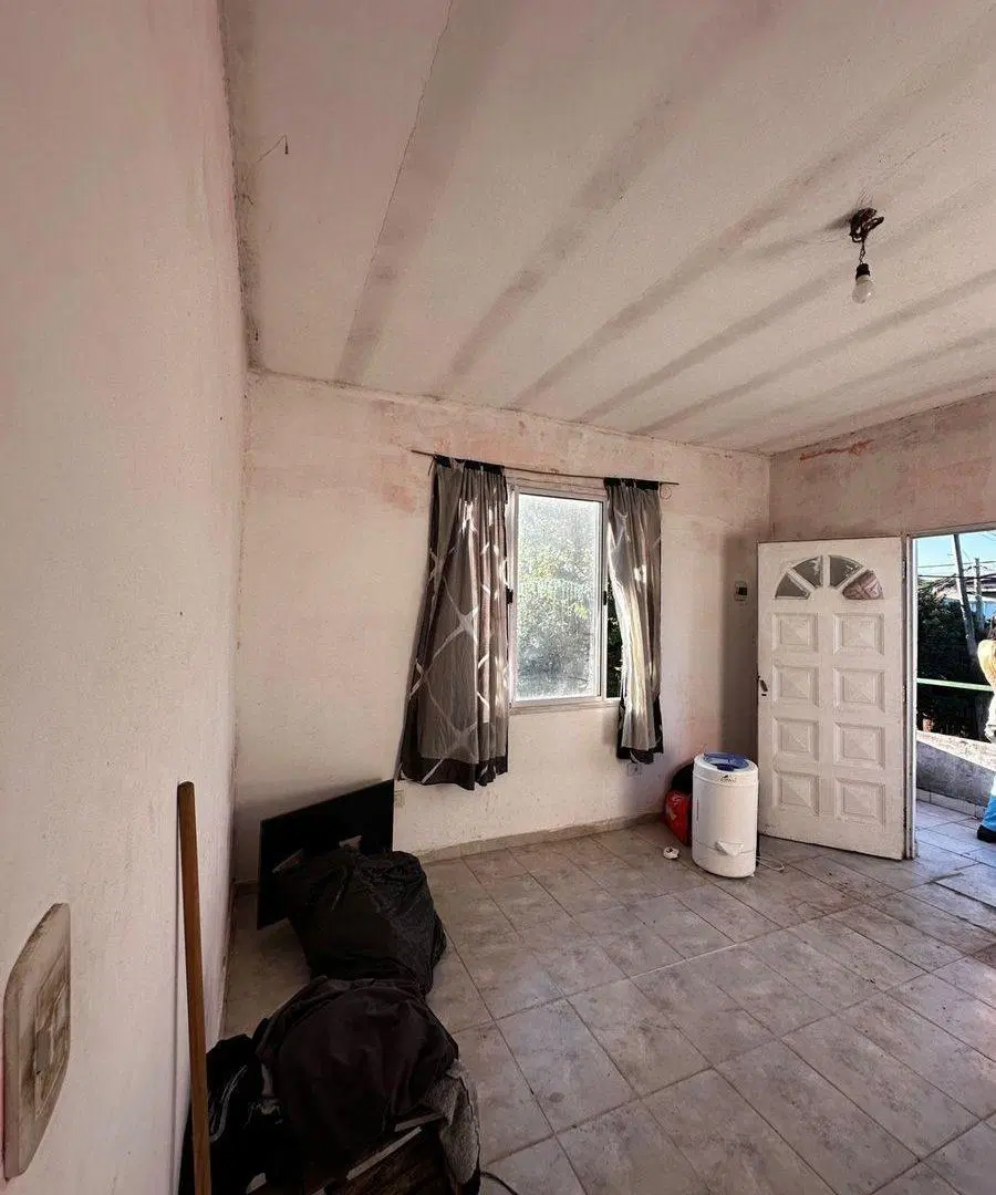 VENTA CASA 4 AMBIENTES EN MERLO 5