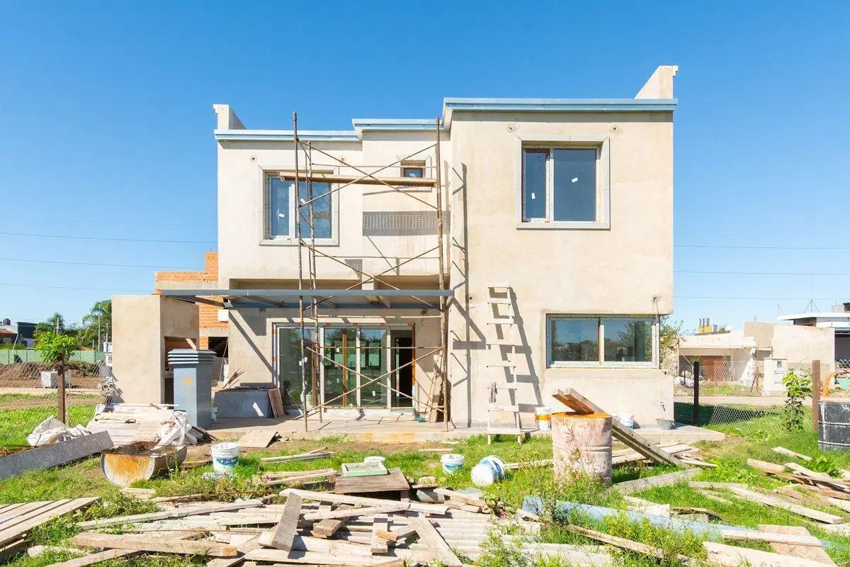 CASA EN VENTA EN BARRIO CERRADO ITUZAINGO FINANCIA 2