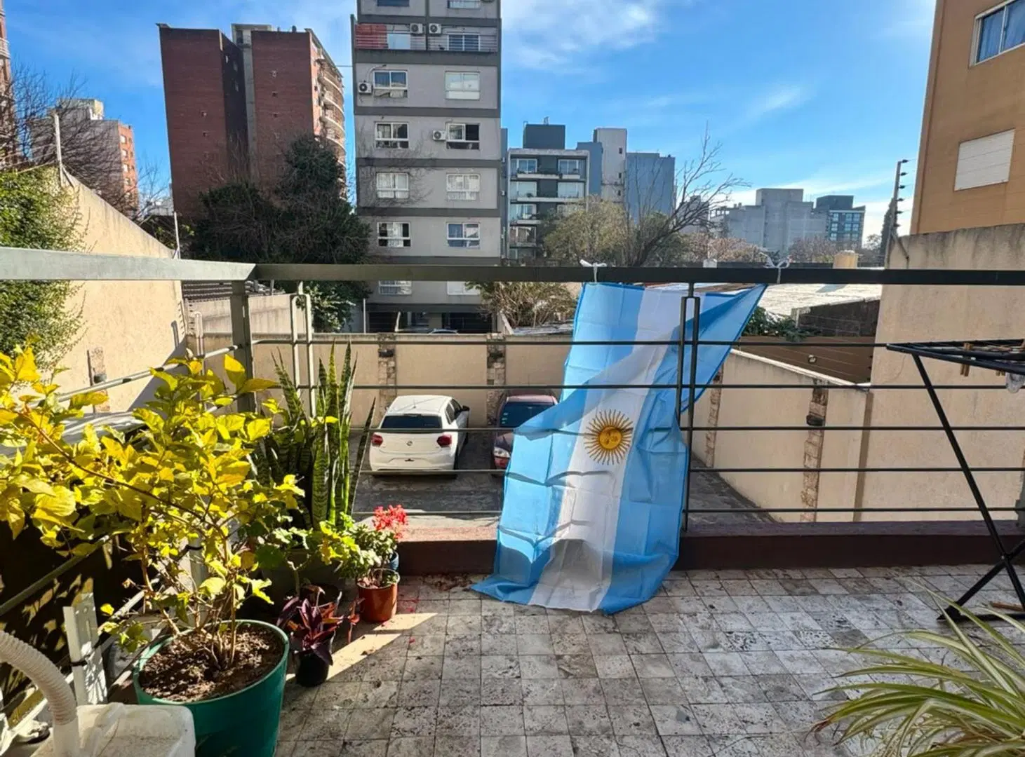 DEPARTAMENTO EN VENTA. MORÓN 2 AMBIENTES. COCHERA 4