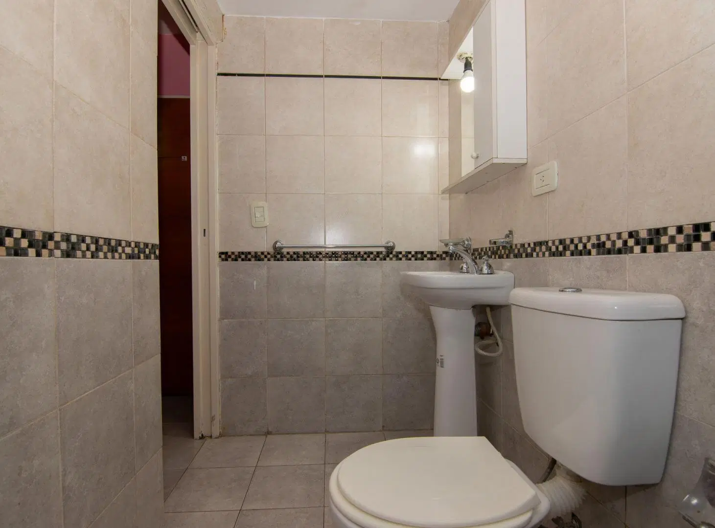 VENTA DEPARTAMENTO 2 AMBIENTES MORON 3
